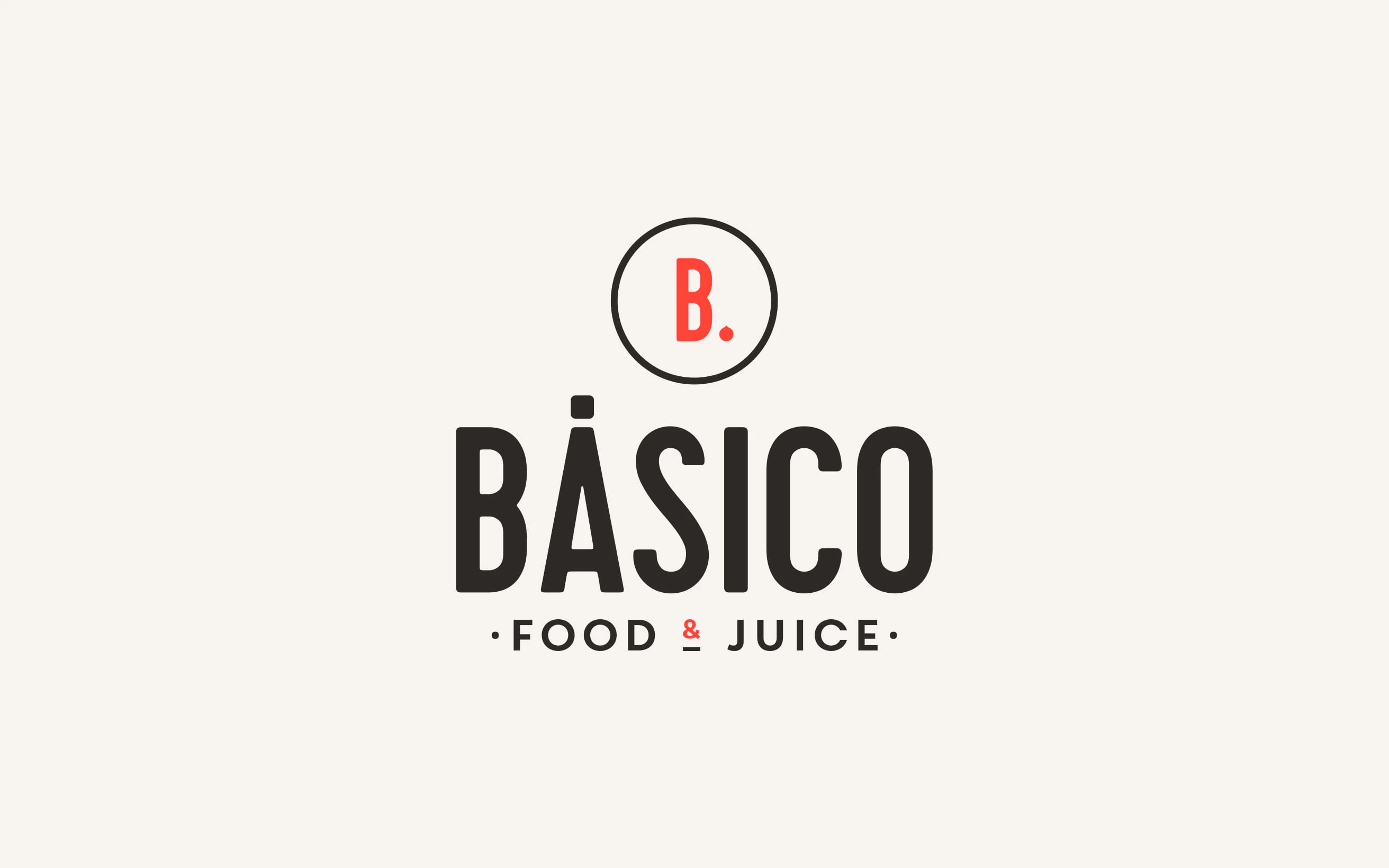 Logotipo primario de Básico: la B. roja en un círculo, arriba de la palabra BÁSICO y de «FOOD & JUICE», sobre fondo claro.